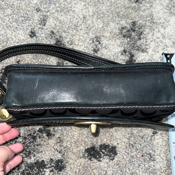 Coach - Picture 6 of 14